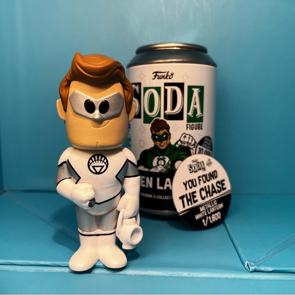 Funko Soda - DC - Green Lantern - Metallic White Lantern Chase Figure